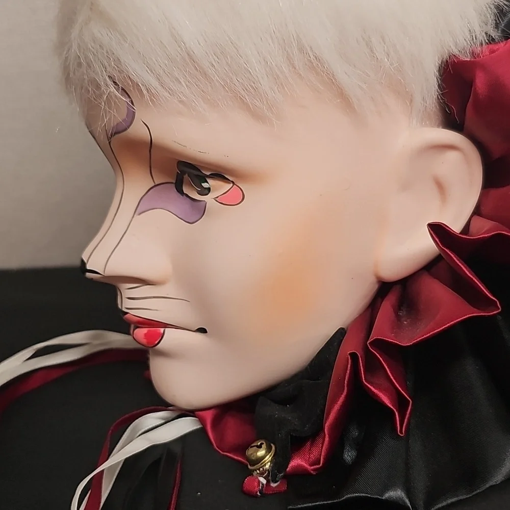 BRINN PORCELAIN 8